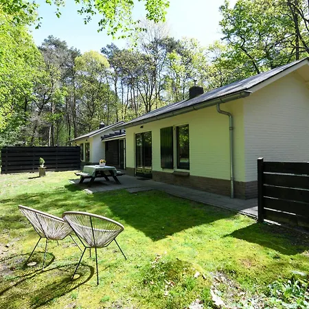 Holiday home Tine Boshuisje Veluwe *